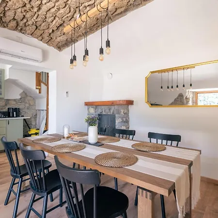 Casa Santari Willa *