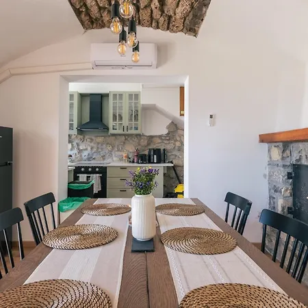 Casa Santari Willa